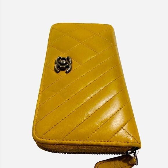 CHANEL Yellow Quilted Wristlet - Picture 10 of 16